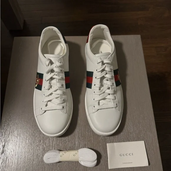 Gucci | Shoes | Gucci White Leather Sneakers With Red And  display picture 2
